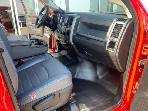 Used 2016 RAM 3500 Tradesman w/ Chrome Appearance Group AWD/4WD image 18