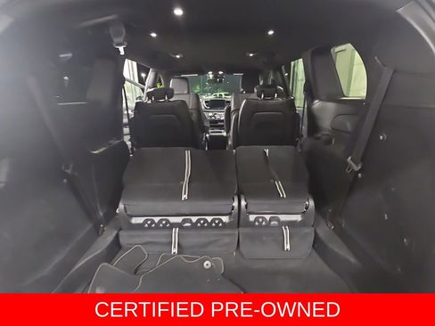 Used 2025 Chrysler Pacifica Select FWD image 13