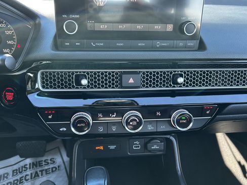 Certified 2022 Honda Civic EX image 26