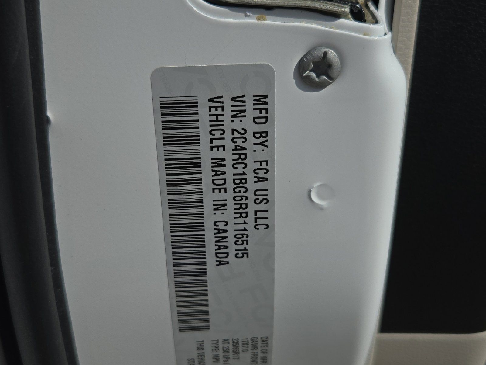 Used 2024 Chrysler Pacifica Touring-L FWD image 27
