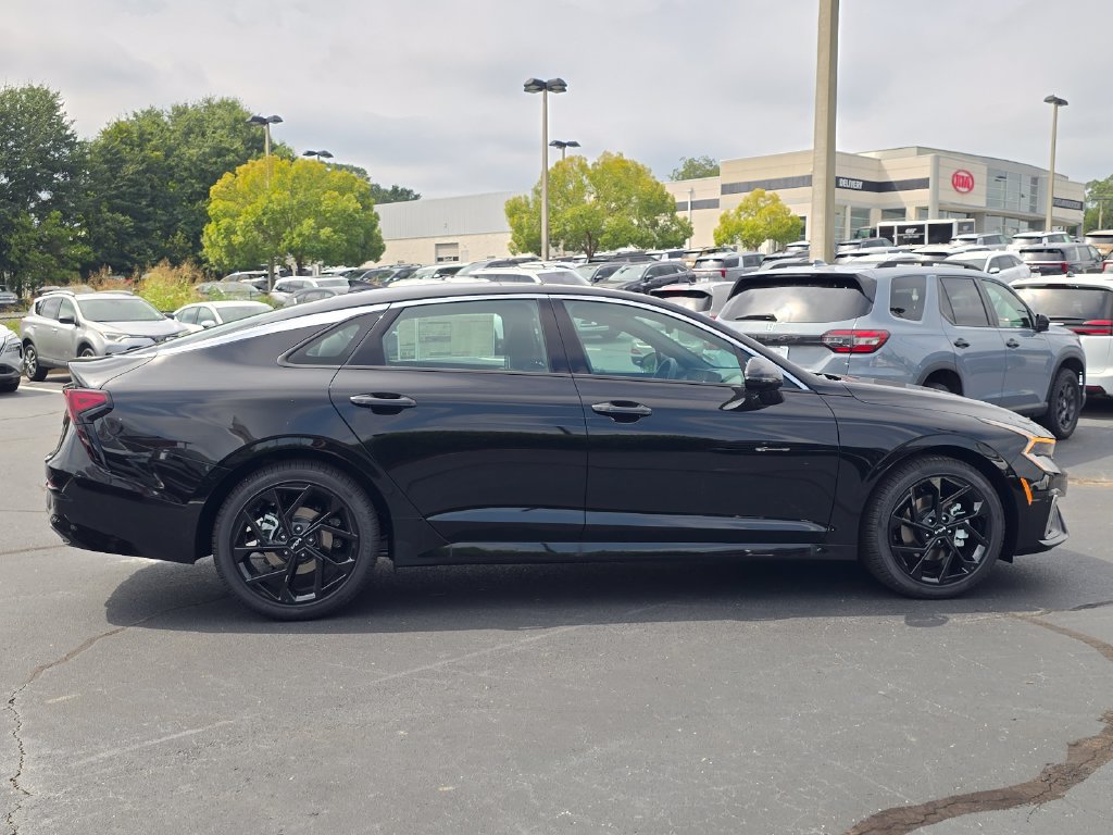 New 2027 Kia K5 GT-Line FWD image 2