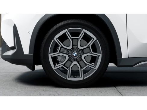 New 2026 BMW X1 xDrive28i w/ Convenience Package image 7