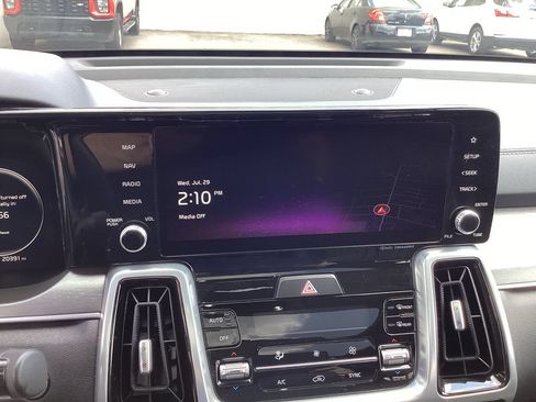Used 2023 Kia Sorento SX AWD/4WD image 14