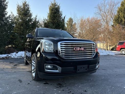 Used 2018 GMC Yukon SLT w/ Premium Edition image 11