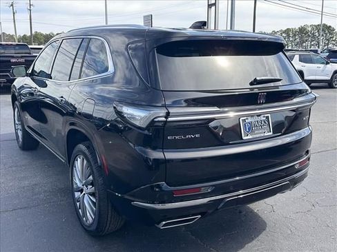 New 2026 Buick Enclave Avenir w/ Super Cruise Package FWD image 8