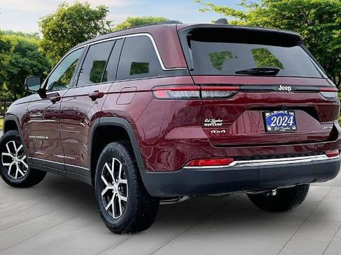 Used 2024 Jeep Grand Cherokee Limited AWD/4WD image 2