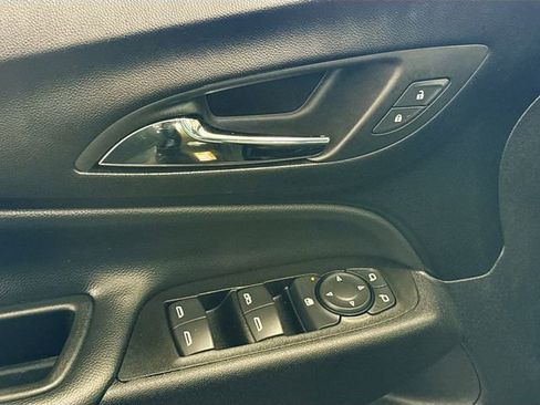 Used 2024 Chevrolet Equinox LT image 18