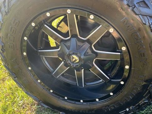 Used 2021 Ford F250 Lariat image 10