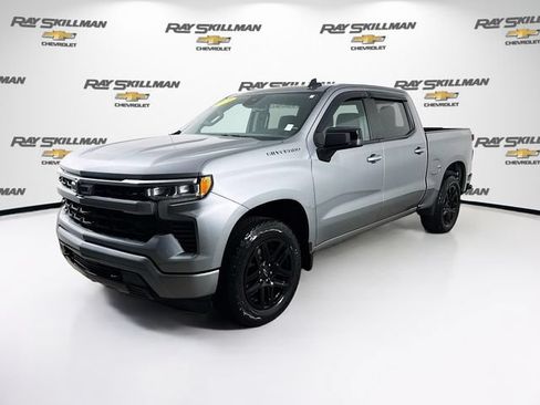 Used 2024 Chevrolet Silverado 1500 RST AWD/4WD image 3