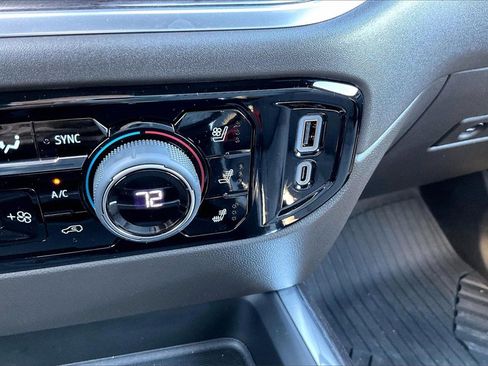 Used 2026 Chevrolet Silverado 2500 LTZ w/ LTZ Premium Package image 33