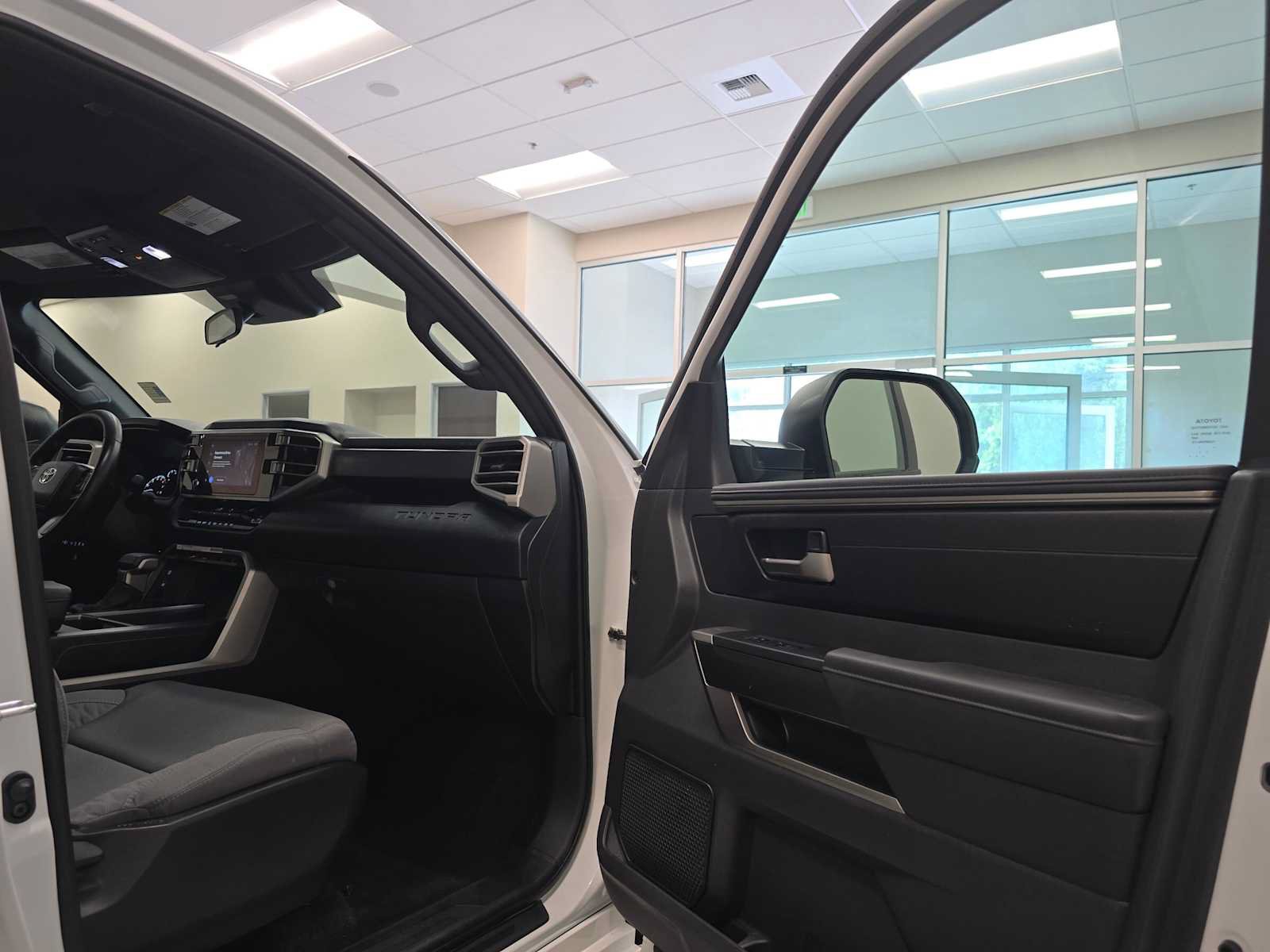 Certified 2025 Toyota Tundra SR5 AWD/4WD image 28