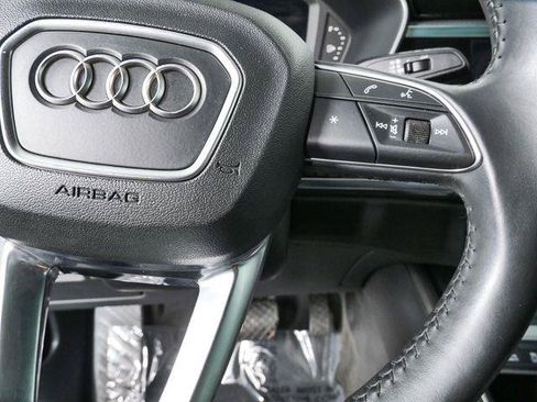 Used 2020 Audi Q3 2.0T Premium w/ Convenience Package AWD/4WD image 20
