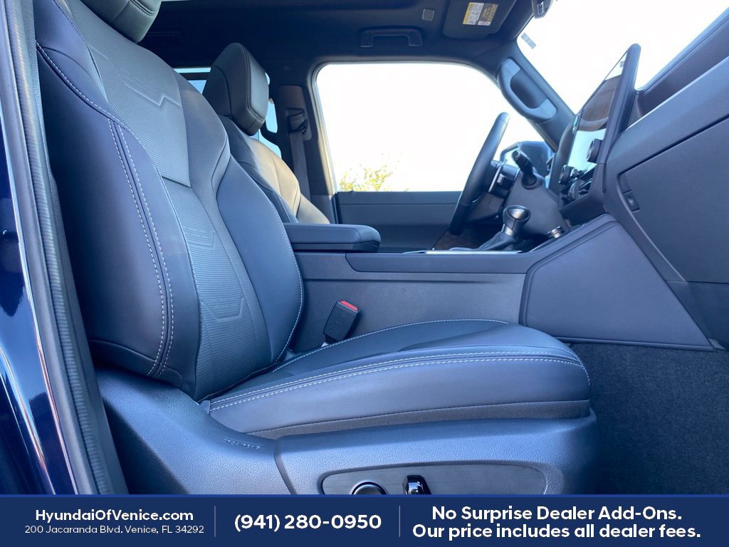 Used 2025 Lexus GX 550 AWD/4WD image 19