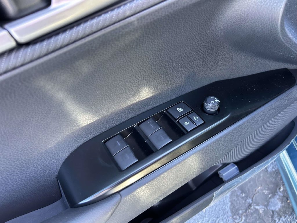 New 2026 Toyota Camry Hybrid FWD image 16