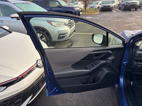 Certified 2025 Subaru Crosstrek 2.0i Premium image 19