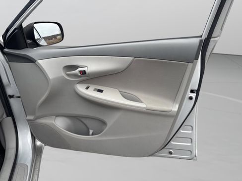 Used 2009 Toyota Corolla LE image 28