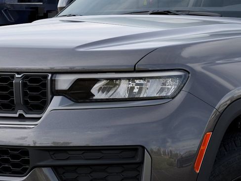 New 2026 Jeep Grand Cherokee Altitude AWD/4WD image 10
