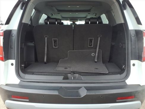 Used 2020 GMC Acadia SLT w/ Driver Alert Package II image 9