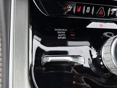 New 2026 Jeep Grand Wagoneer 4WD image 39