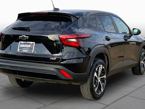 Used 2025 Chevrolet Trax RS w/ Sunroof Package FWD image 13