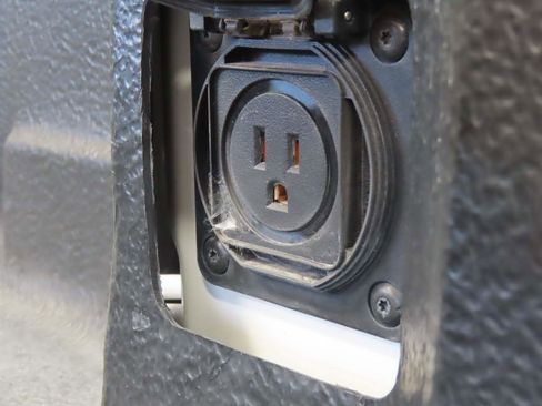 Certified 2025 Chevrolet Silverado 1500 LT w/ LPO, Dark Essentials Package image 6