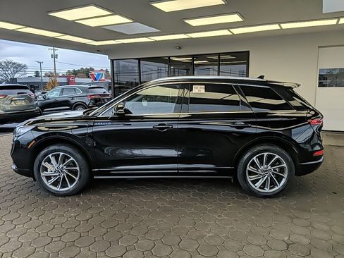 Certified 2022 Lincoln Corsair Grand Touring image 8