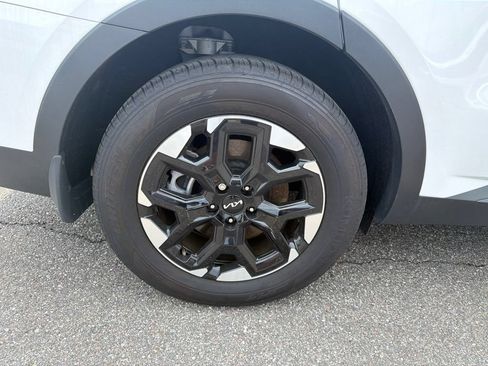 Certified 2025 Kia Sorento S FWD image 26