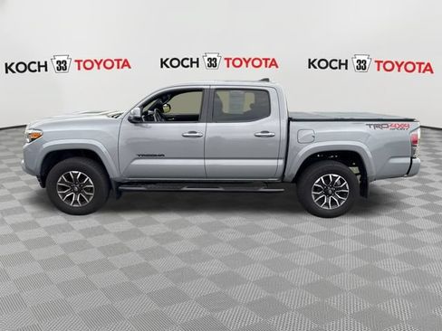 Used 2020 Toyota Tacoma TRD Sport AWD/4WD image 4