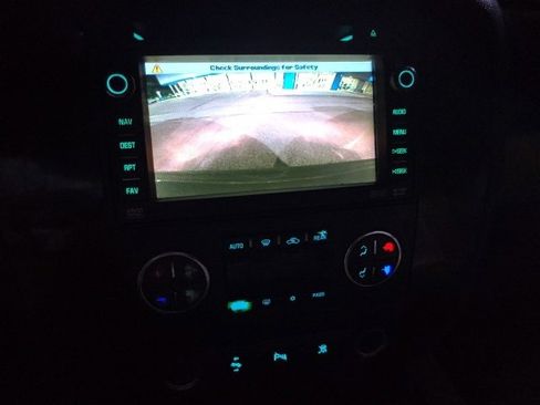 Used 2009 GMC Yukon Denali image 15