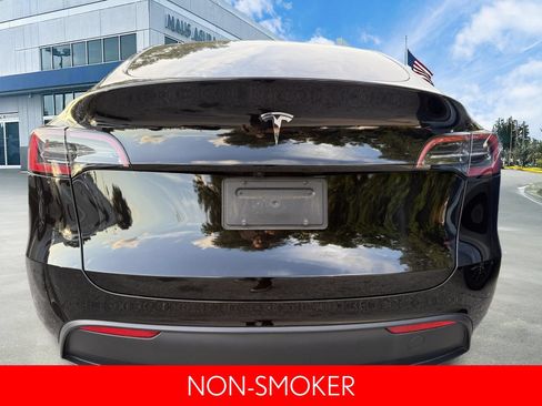 Used 2025 Tesla Model Y Long Range RWD image 5