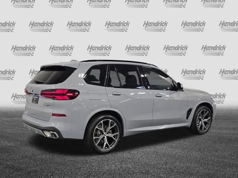 Certified 2026 BMW X5 xDrive40i w/ M Sport Package AWD/4WD image 8