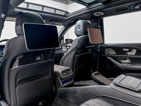 Used 2024 Mercedes-Benz Maybach GLS 600 4MATIC image 42