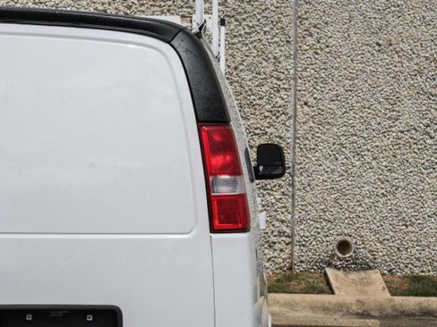 Used 2021 Chevrolet Express 2500 w/ Driver Convenience Package image 39