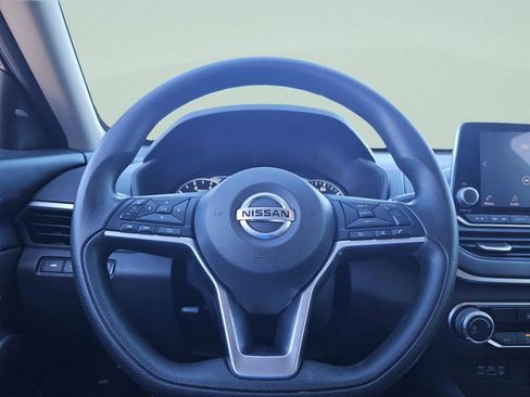 Used 2022 Nissan Altima 2.5 SV AWD/4WD image 28