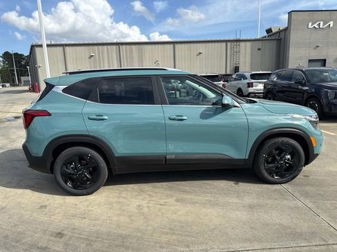 New 2026 Kia Seltos EX image 9