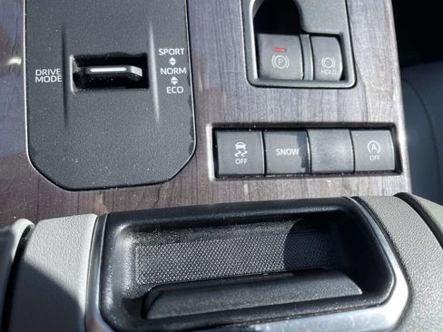 Used 2021 Toyota Highlander Platinum image 44