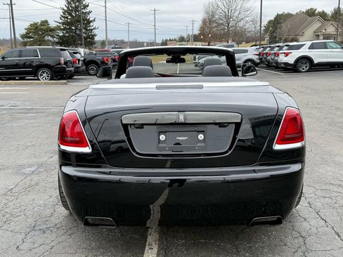 Used 2018 Rolls-Royce Dawn image 21