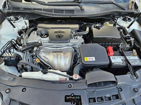 Used 2017 Toyota Camry SE image 22