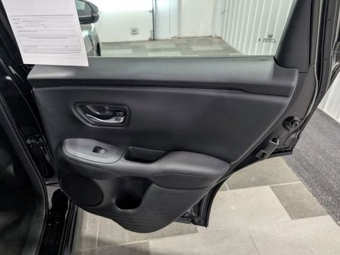 Used 2025 Honda HR-V LX image 23