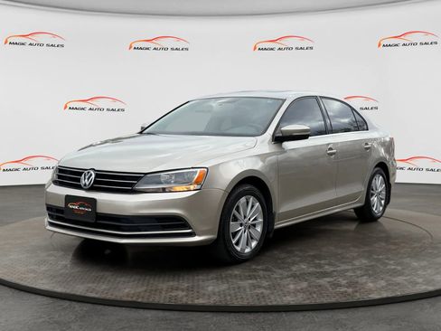 Used 2015 Volkswagen Jetta SE image 1