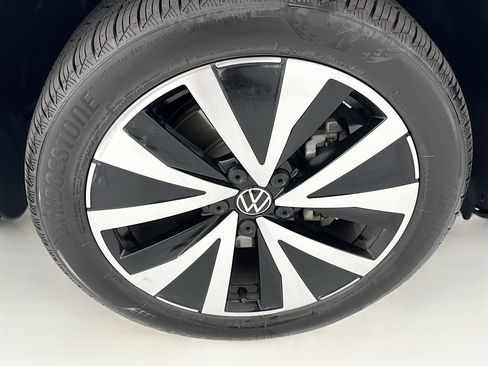 Used 2022 Volkswagen Taos SE FWD image 30