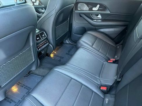 Used 2021 Mercedes-Benz GLS 450 4MATIC image 15