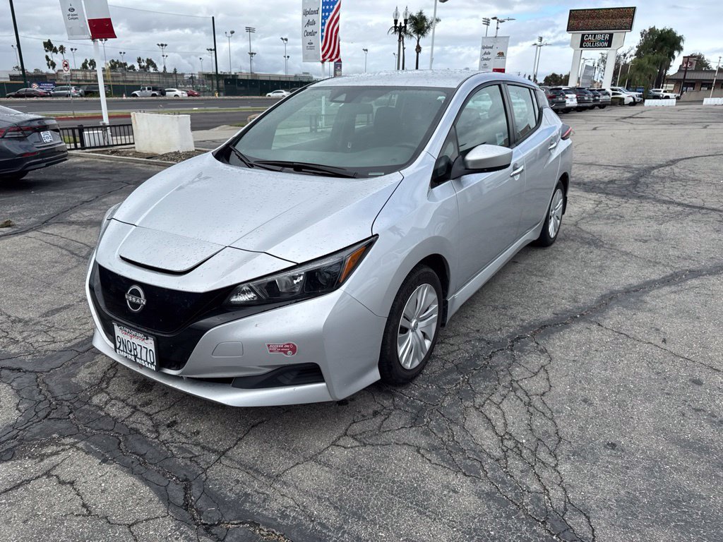 Used 2025 Nissan Leaf S FWD image 4