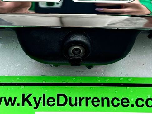 Used 2021 Ford Explorer XLT w/ Equipment Group 202A image 6