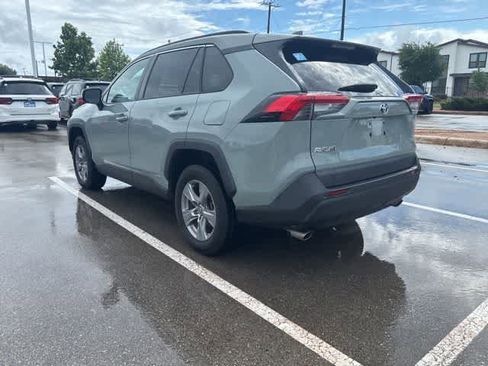 Used 2022 Toyota RAV4 XLE w/ XLE Grade Weather Package AWD/4WD image 3