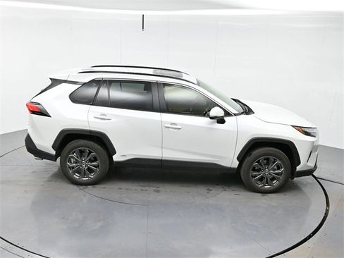 Used 2023 Toyota RAV4 XLE Premium image 42