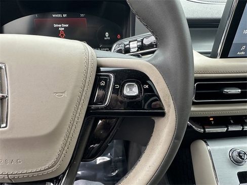 Certified 2023 Lincoln Aviator AWD w/ Premium Package image 29