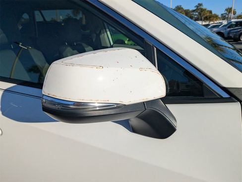 Used 2019 Toyota RAV4 XLE Premium image 12