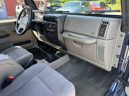 Used 2004 Jeep Wrangler X w/ Wheel Plus Group AWD/4WD image 41