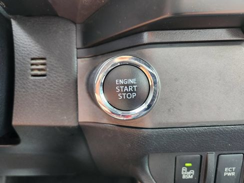 Used 2021 Toyota Tacoma TRD Sport w/ Technology Package RWD image 21
